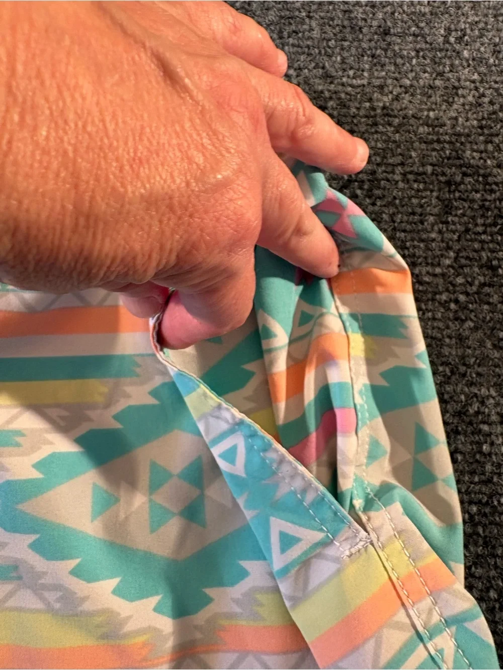 Chubbies Men’s Small Aztec Geometric 5” Swim Trunks Colorful